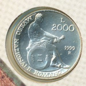 Италия, 2000 лир (1999 г.)