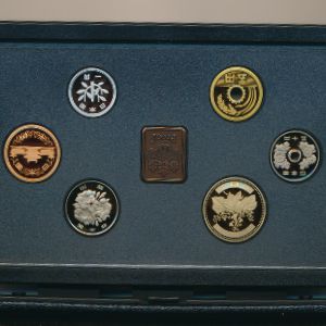 Япония, Набор монет (2000 г.)