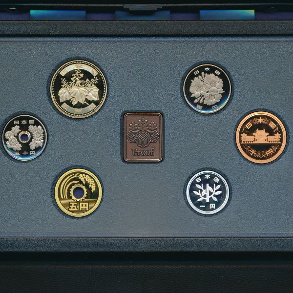 Япония, Набор монет (2001 г.)